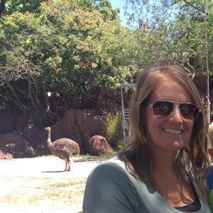 Meet your Posher, Holly